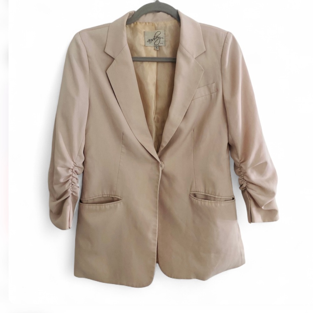 AUDREY 3 +1 BEIGE RUCHED SLEEVE BLAZER JACKET SIZE MEDIUM